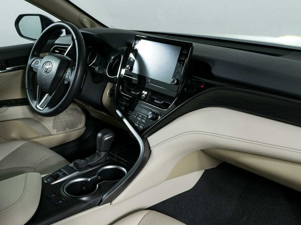 Купить Toyota Camry с пробегом. Фото: #5