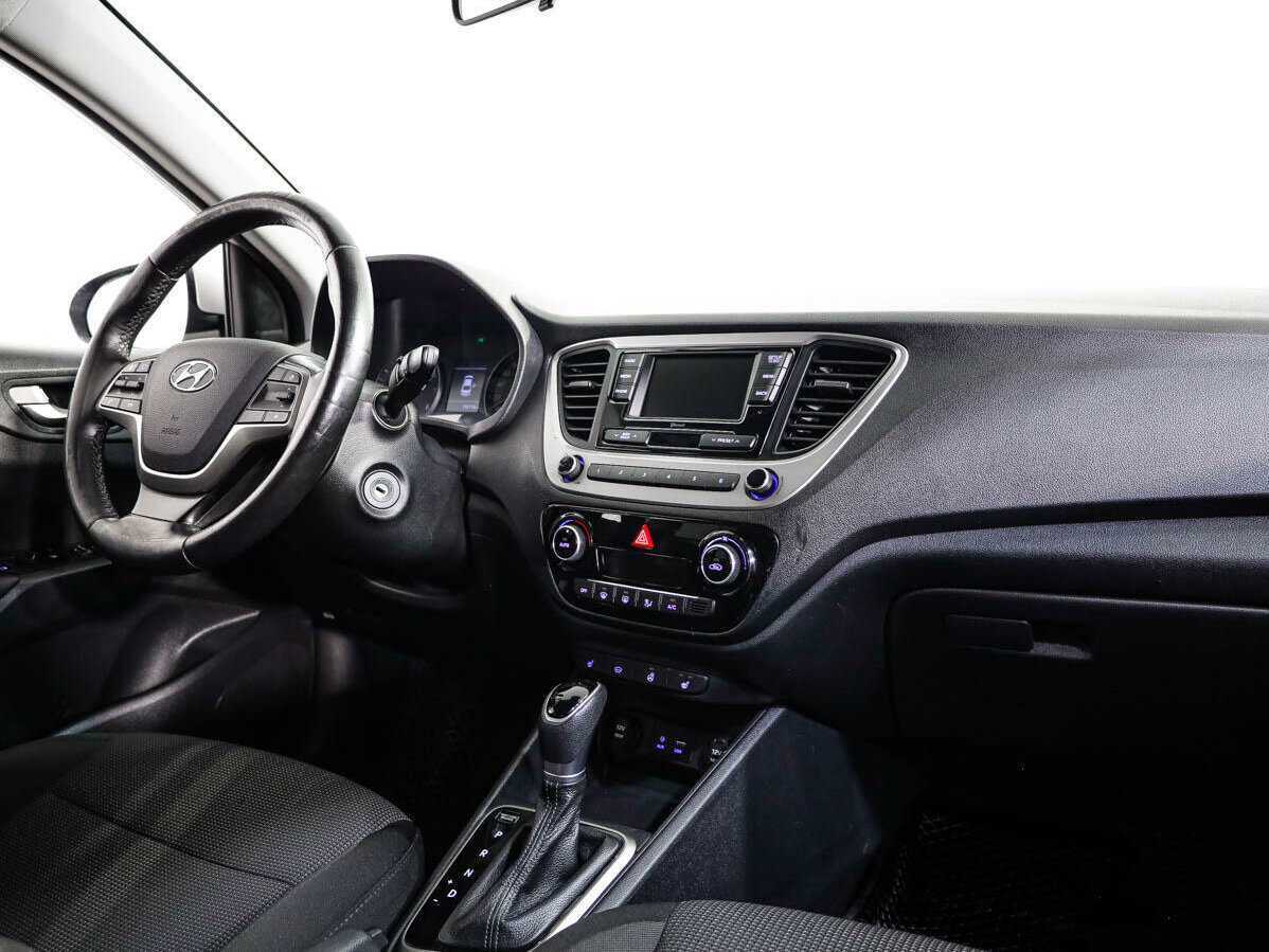 Купить Hyundai Solaris с пробегом. Фото: #7