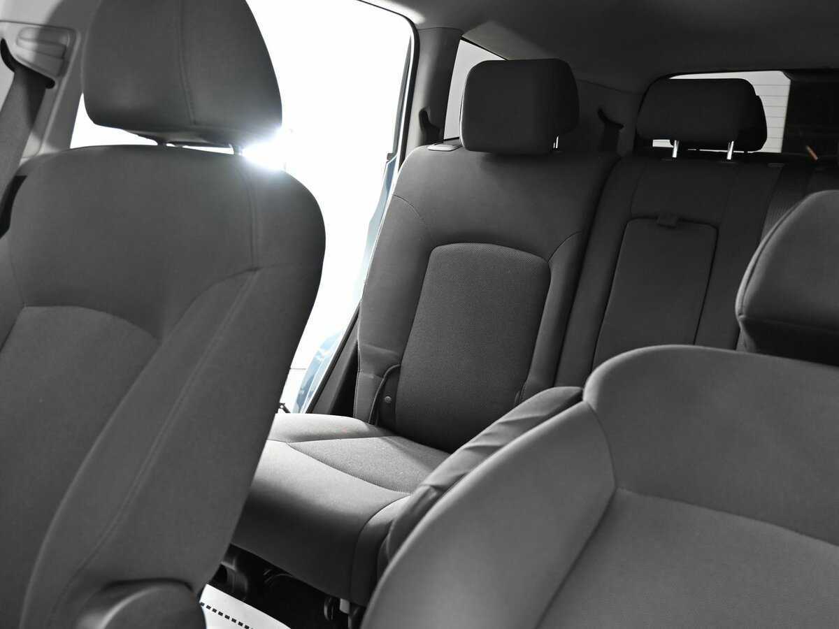 Купить Chevrolet Orlando с пробегом. Фото: #14