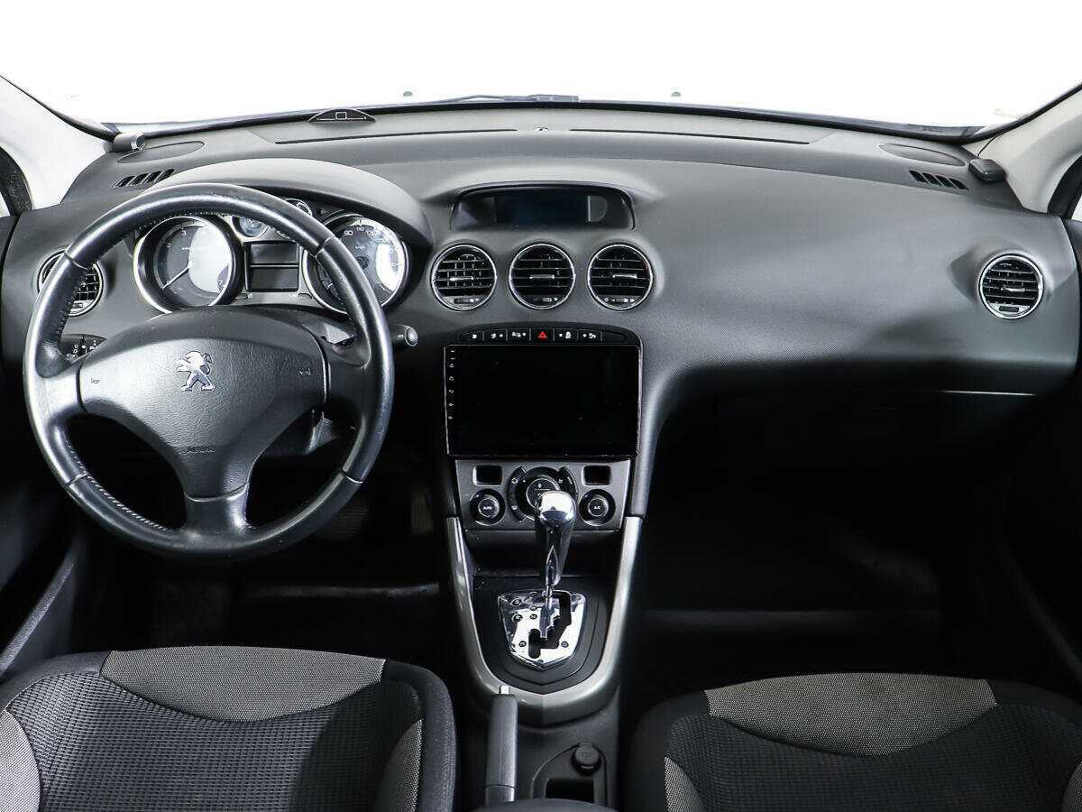 Купить Peugeot 308 с пробегом. Фото: #10