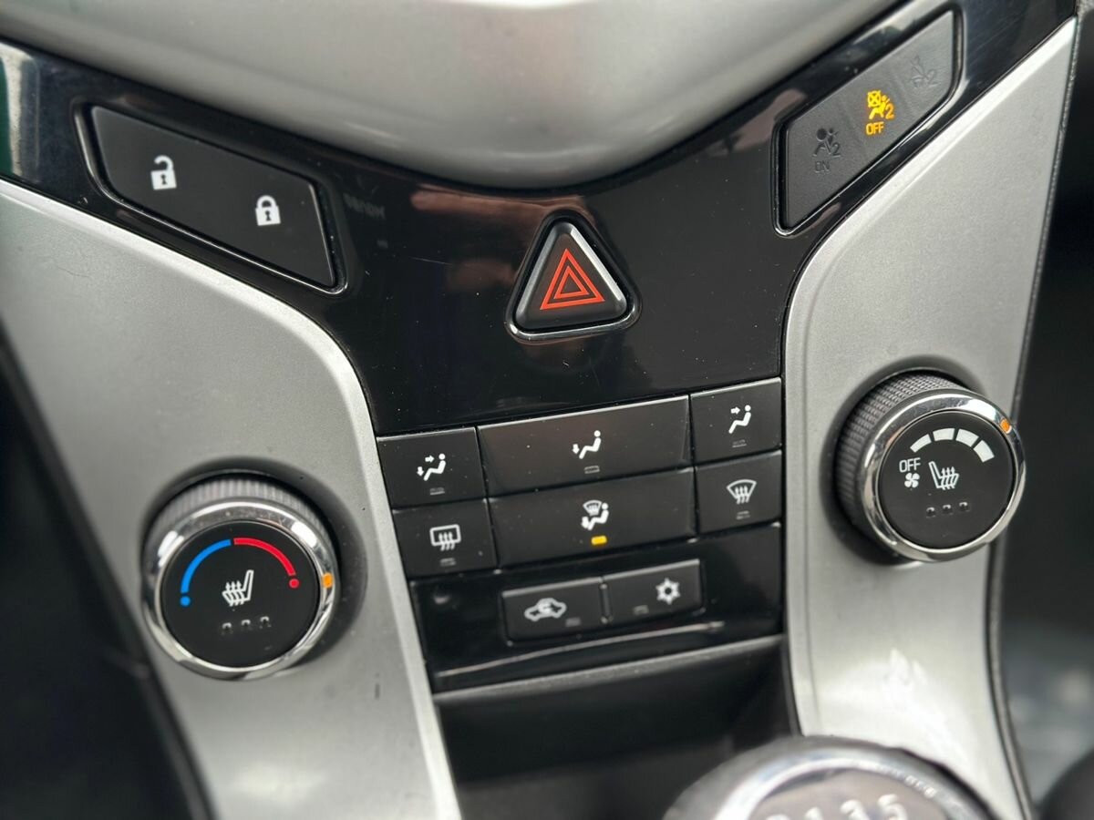 Купить Chevrolet Cruze с пробегом. Фото: #10