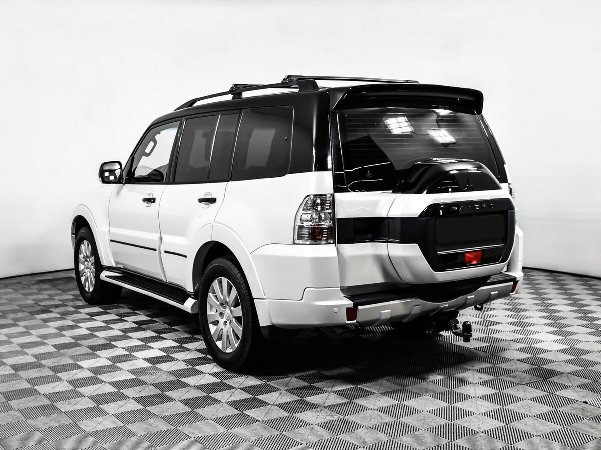 Купить Mitsubishi Pajero с пробегом. Фото: #5