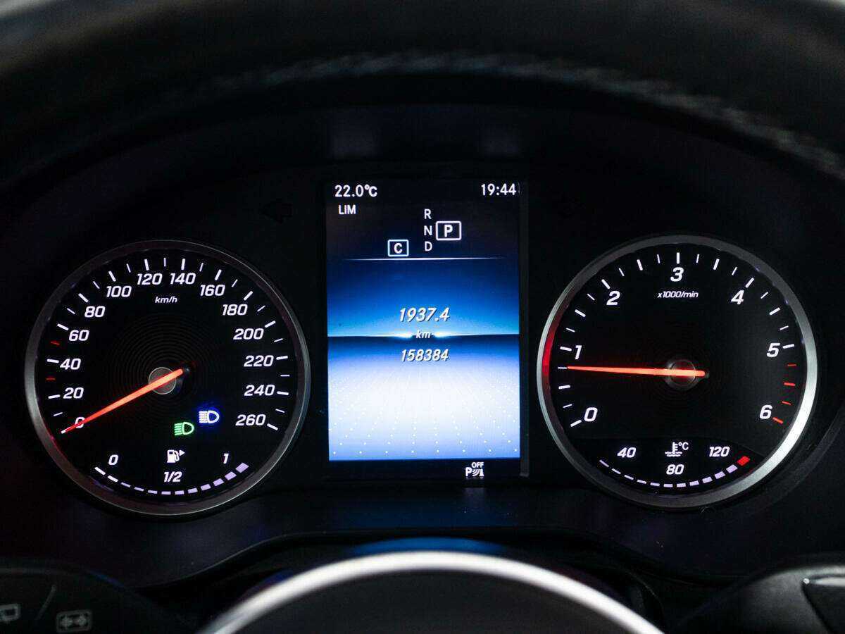 Купить Mercedes-Benz GLC с пробегом. Фото: #9