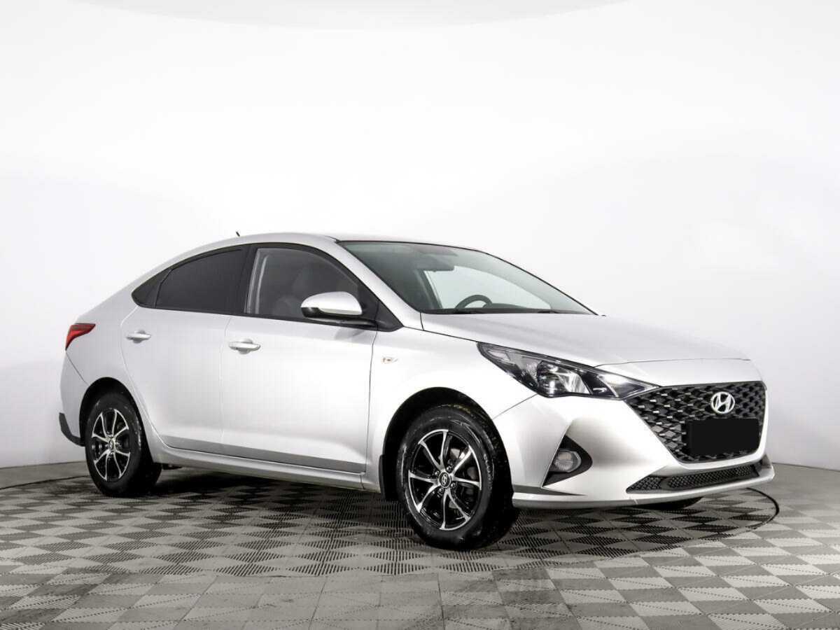 Купить Hyundai Solaris с пробегом. Фото: #2
