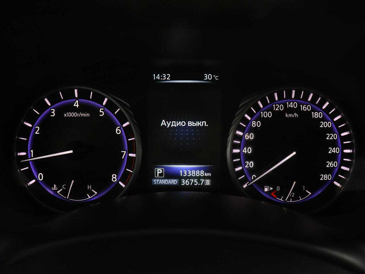 Купить Infiniti Q50 с пробегом. Фото: #10