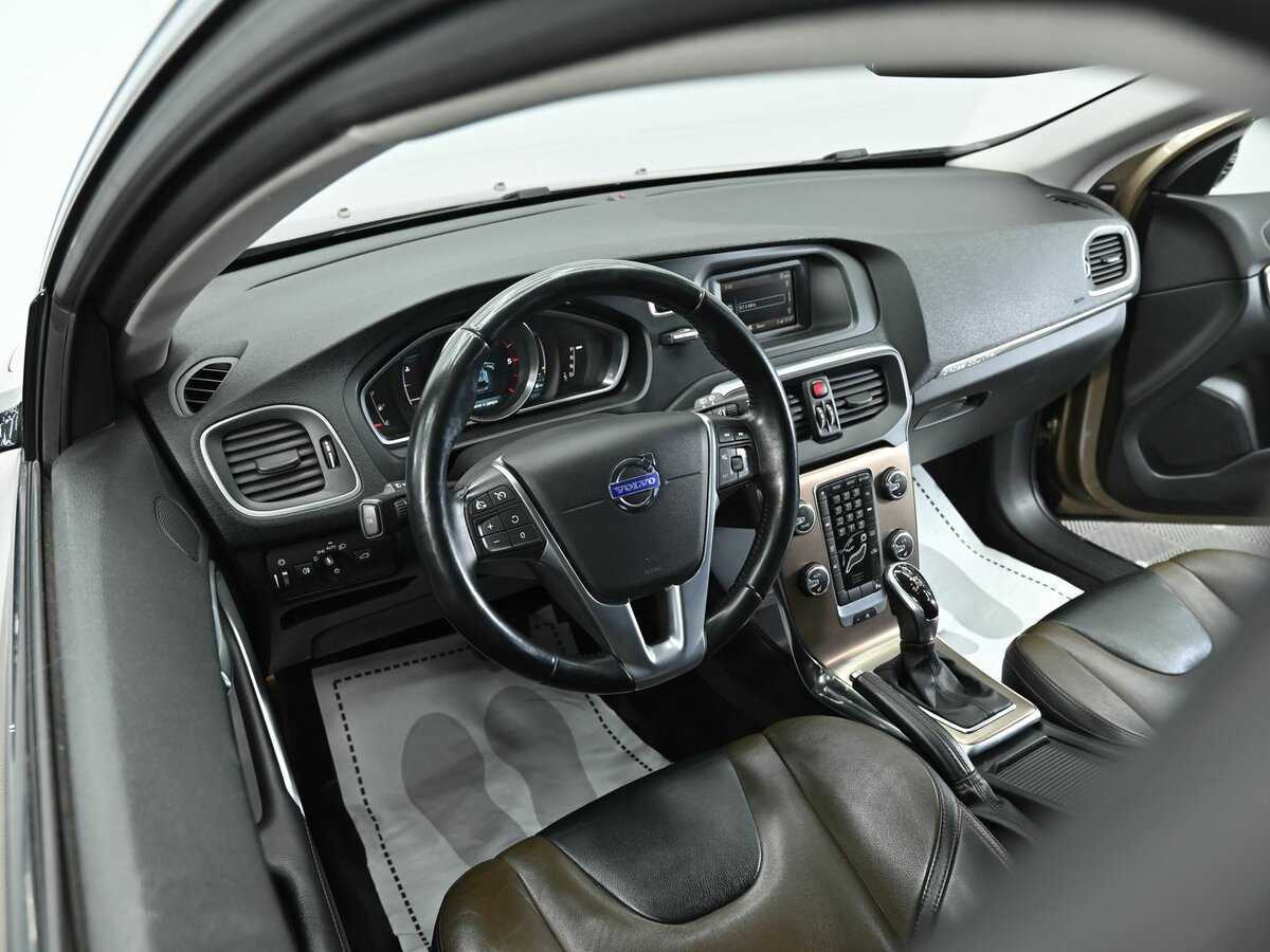 Купить Volvo V40 с пробегом. Фото: #6