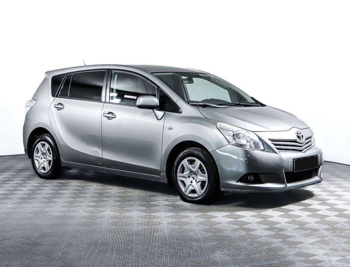 Купить Toyota Verso с пробегом. Фото: #2