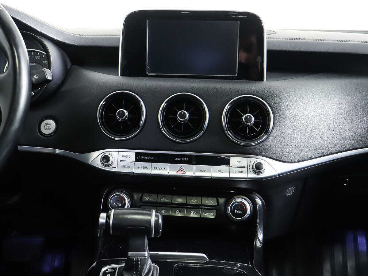 Купить Kia Stinger с пробегом. Фото: #11