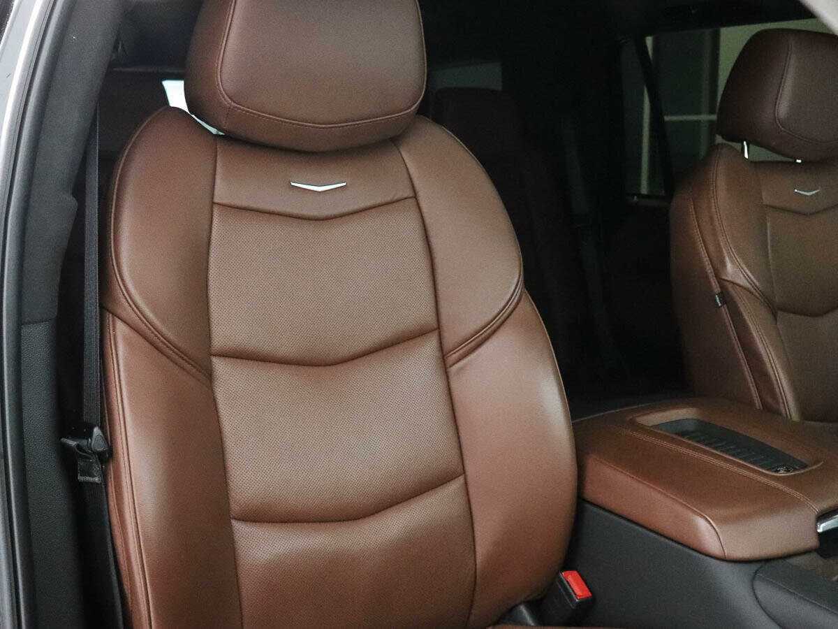 Купить Cadillac Escalade с пробегом. Фото: #9