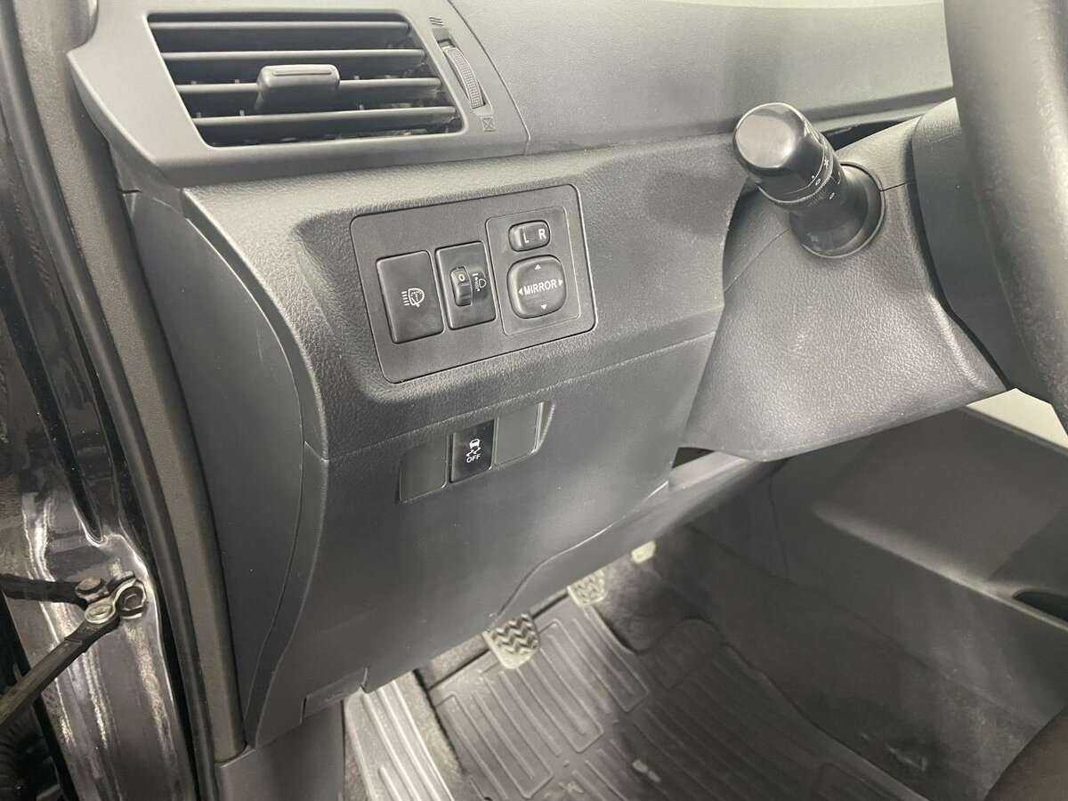 Купить Toyota Verso с пробегом. Фото: #8