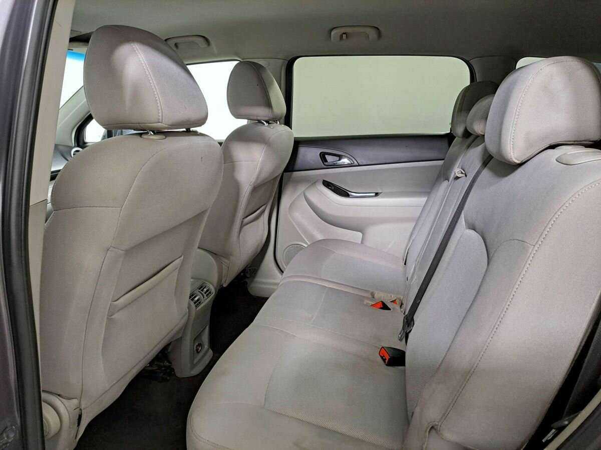 Купить Chevrolet Orlando с пробегом. Фото: #9