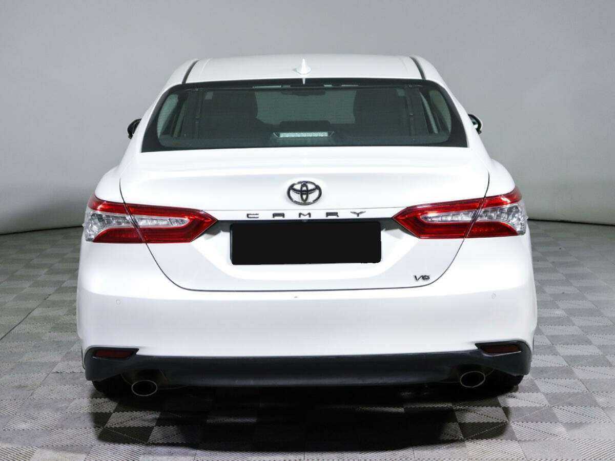 Купить Toyota Camry с пробегом. Фото: #3