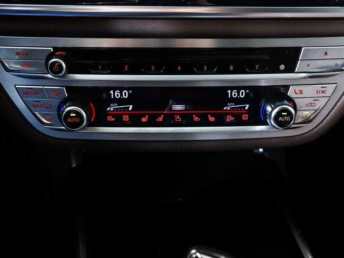 Купить BMW 7 серии с пробегом. Фото: #15