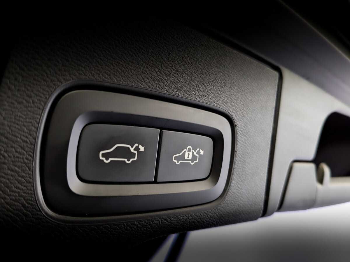 Купить Volvo XC60 с пробегом. Фото: #22