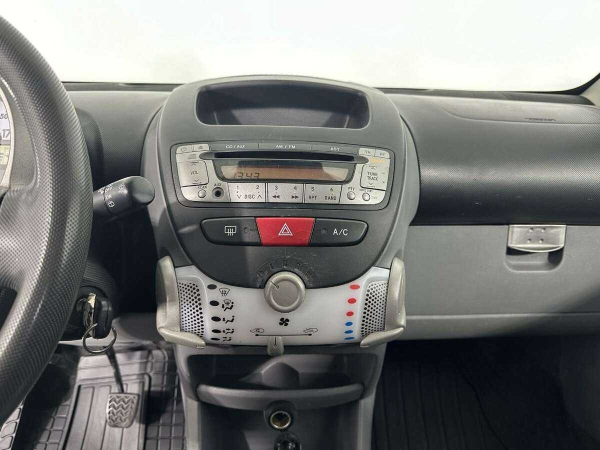 Купить Toyota Aygo с пробегом. Фото: #11