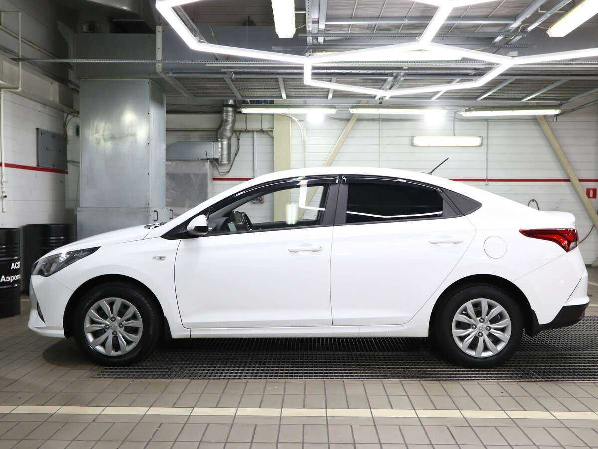 Купить Hyundai Solaris с пробегом. Фото: #4