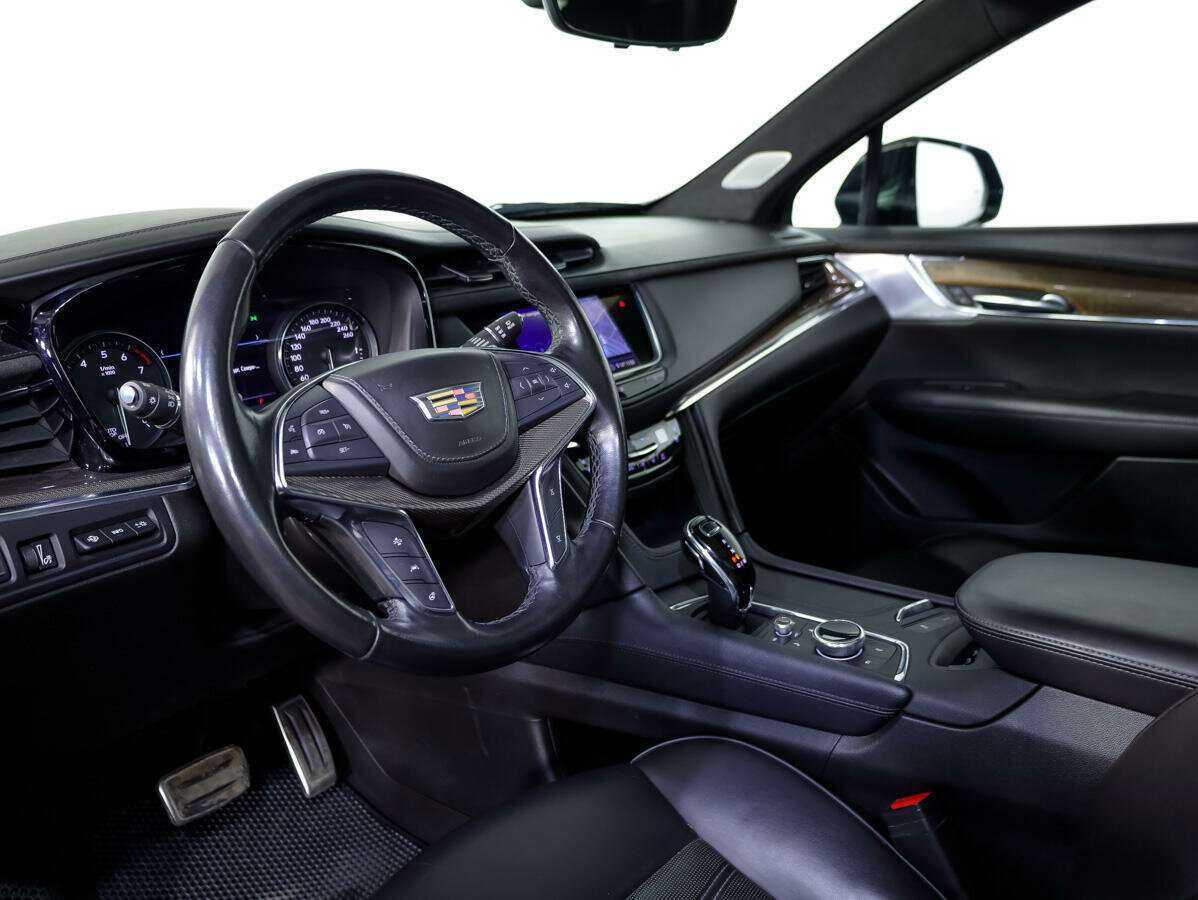 Купить Cadillac XT5 с пробегом. Фото: #9