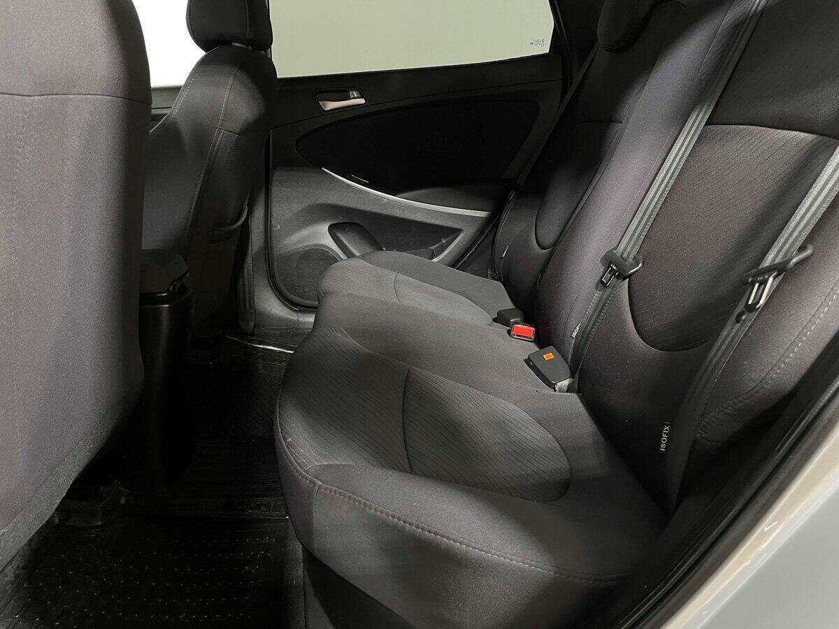 Купить Hyundai Solaris с пробегом. Фото: #7