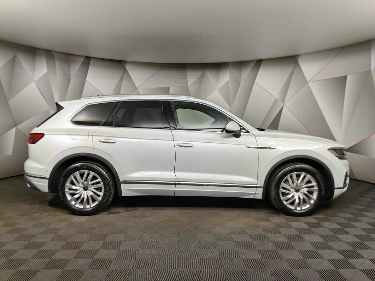 Купить Volkswagen Touareg с пробегом. Фото: #5