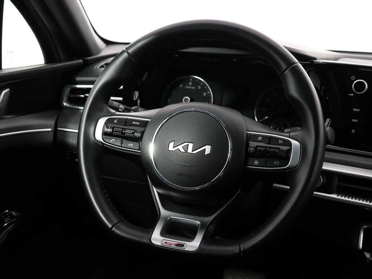 Купить Kia K5 с пробегом. Фото: #14