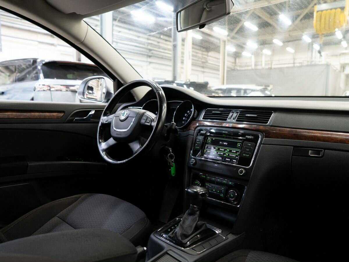 Купить Skoda Superb с пробегом. Фото: #19