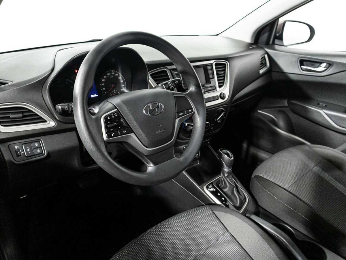 Купить Hyundai Solaris с пробегом. Фото: #10