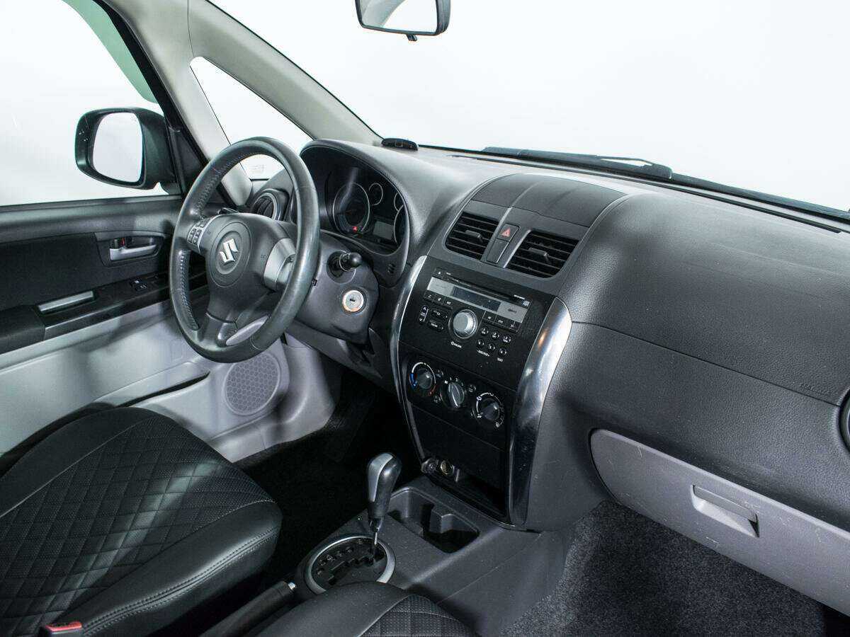 Купить Suzuki SX4 с пробегом. Фото: #5