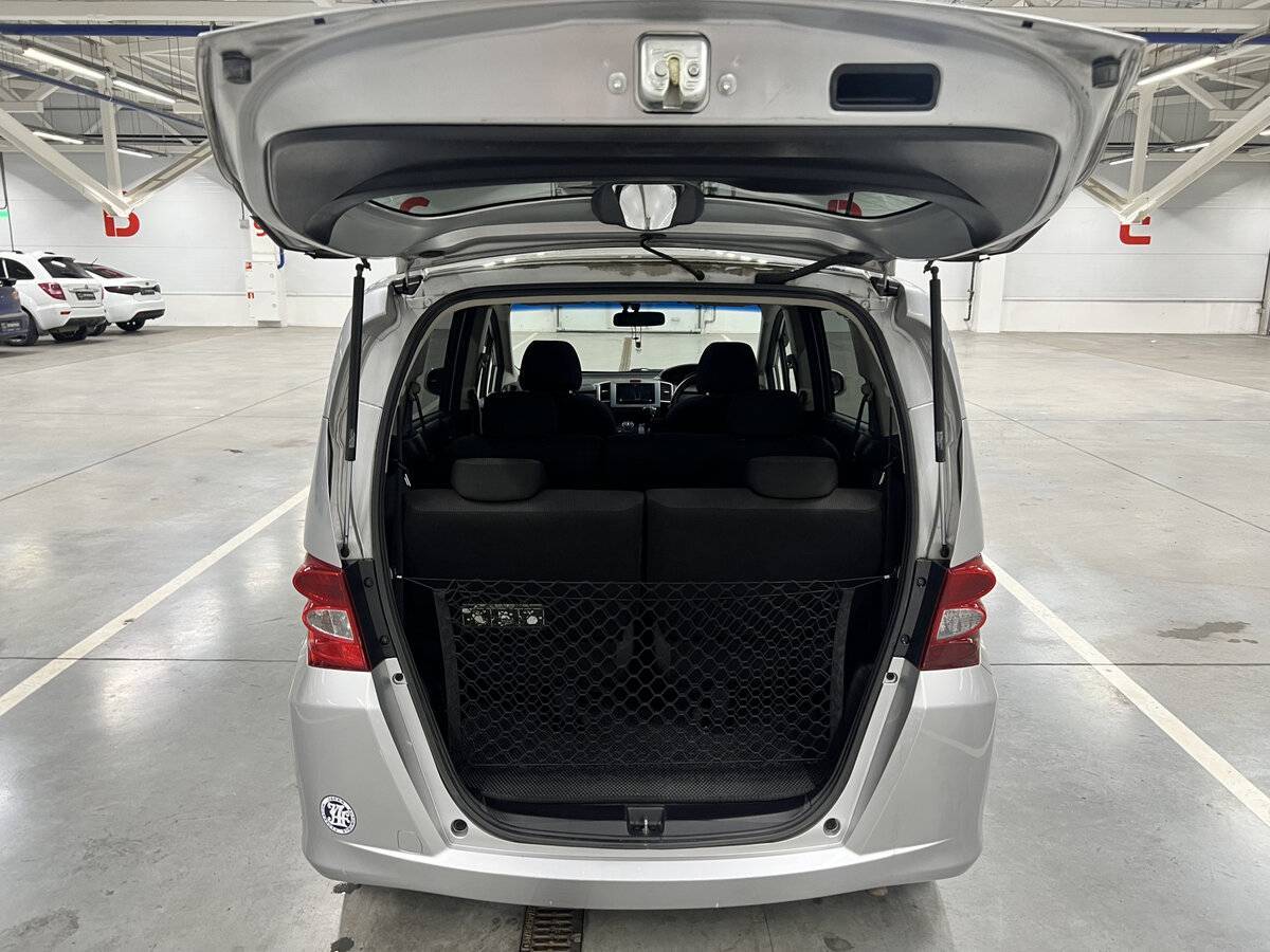 Купить Honda Freed с пробегом. Фото: #9