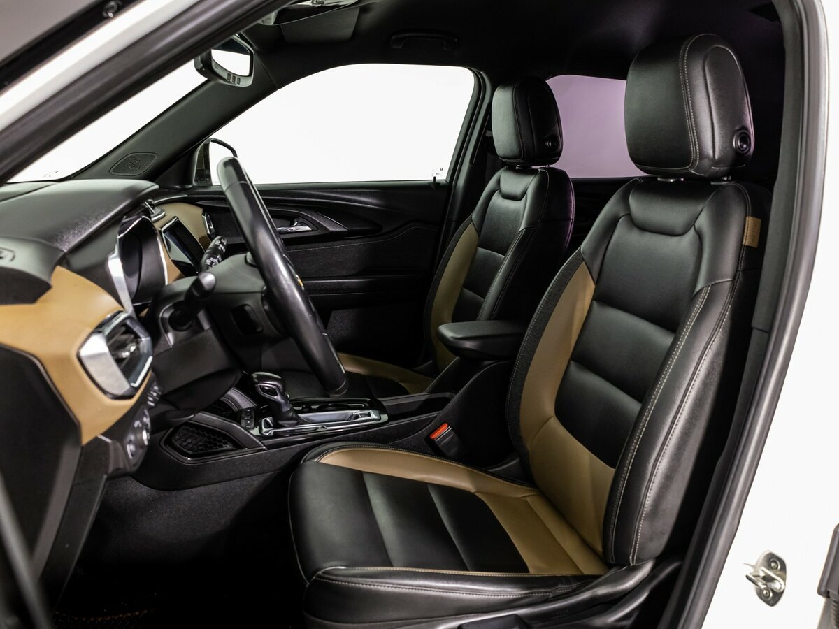 Купить Chevrolet TrailBlazer с пробегом. Фото: #17