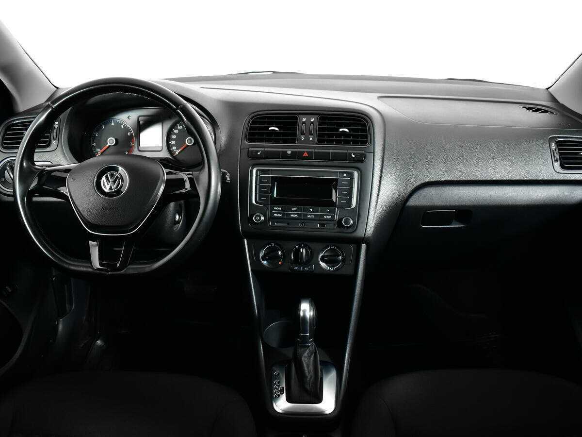 Купить Volkswagen Polo с пробегом. Фото: #7