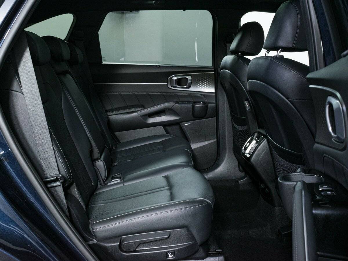 Купить Kia Sorento с пробегом. Фото: #10