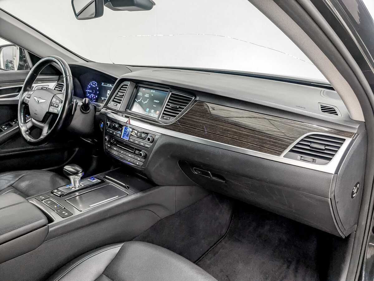 Купить Genesis G80 с пробегом. Фото: #10