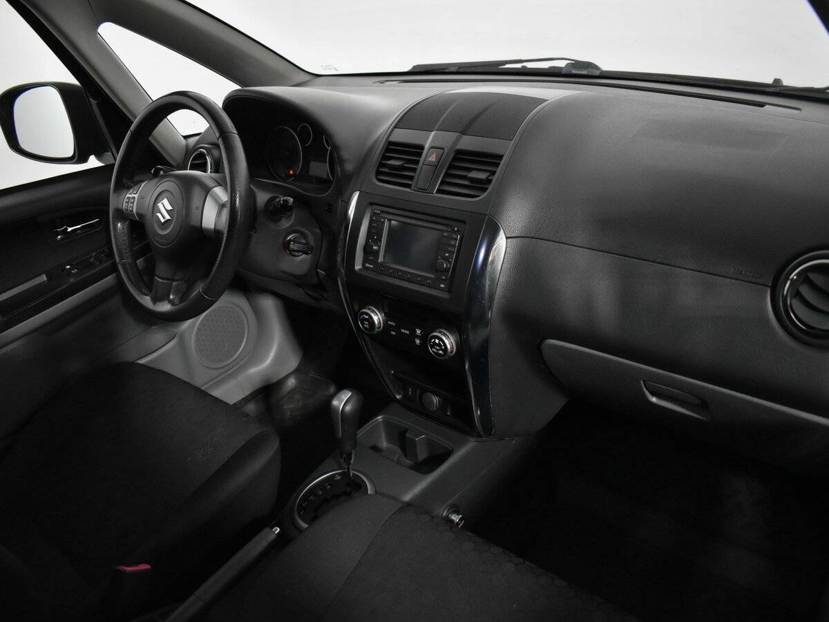 Купить Suzuki SX4 с пробегом. Фото: #11