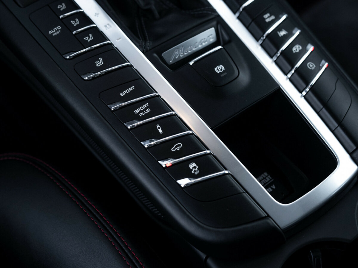 Купить Porsche Macan с пробегом. Фото: #21