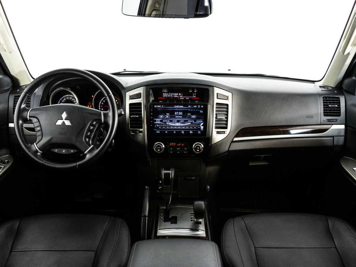 Купить Mitsubishi Pajero с пробегом. Фото: #6
