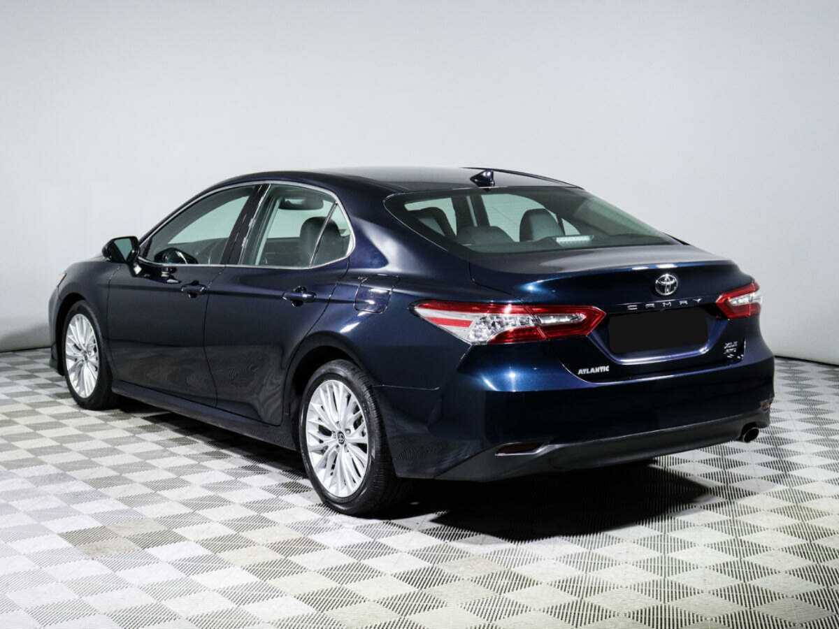 Купить Toyota Camry с пробегом. Фото: #5