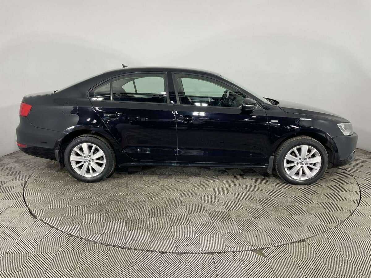 Купить Volkswagen Jetta с пробегом. Фото: #3