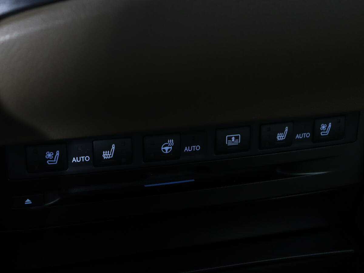 Купить Lexus ES с пробегом. Фото: #25