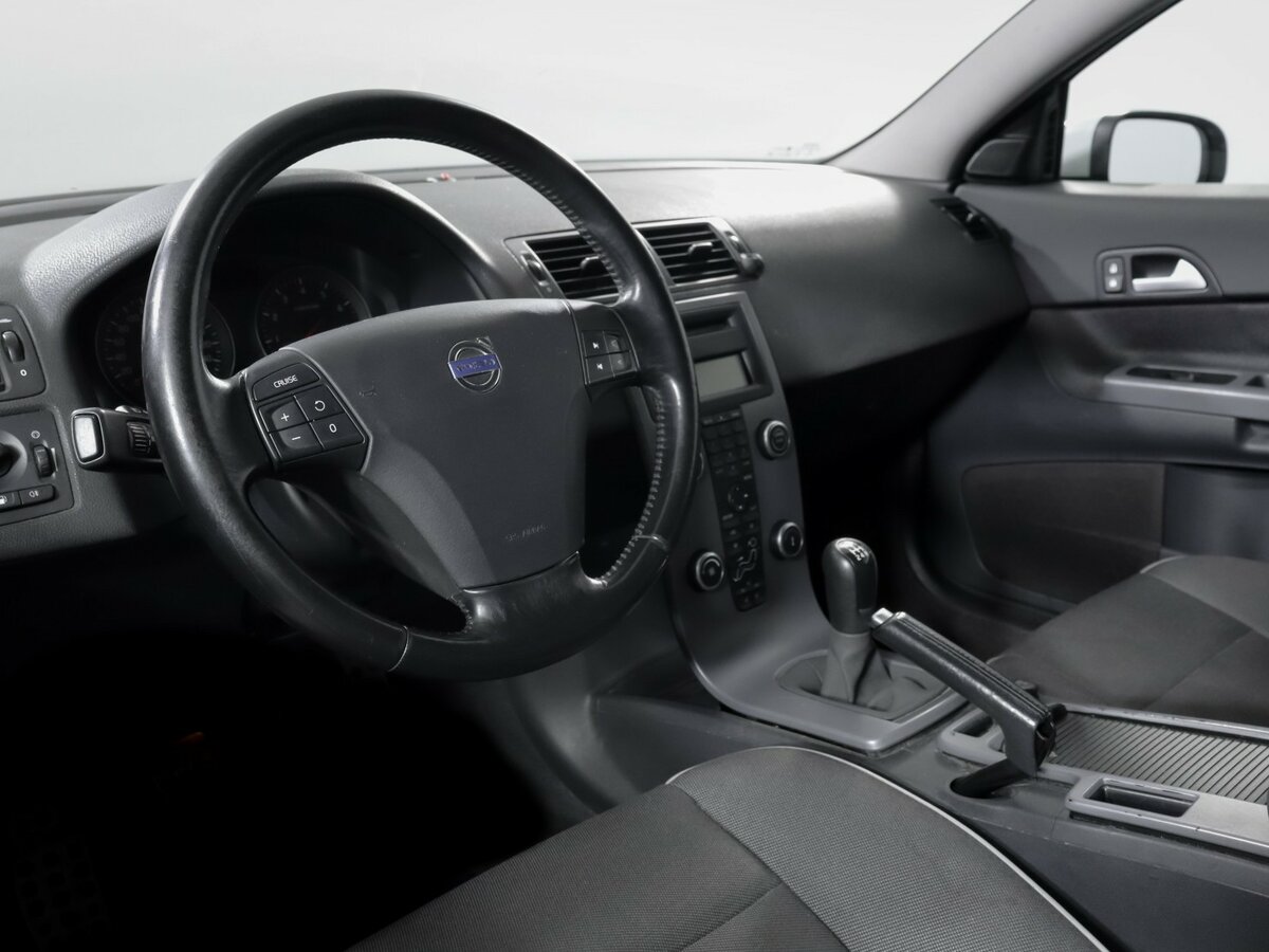 Купить Volvo C30 с пробегом. Фото: #10