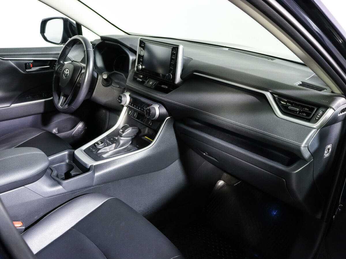 Купить Toyota RAV4 с пробегом. Фото: #8