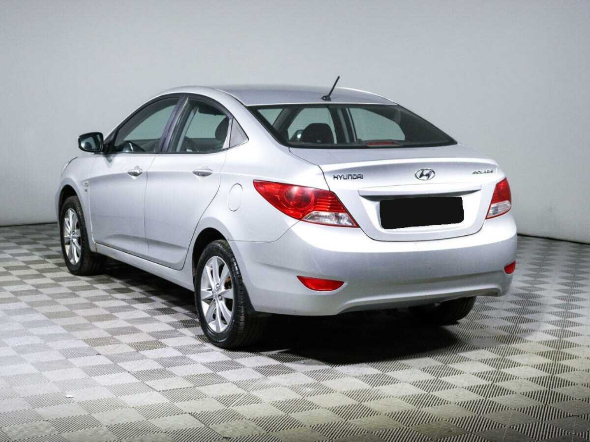 Купить Hyundai Solaris с пробегом. Фото: #6