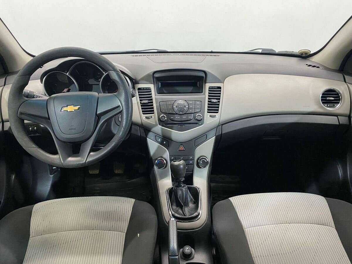 Купить Chevrolet Cruze с пробегом. Фото: #8