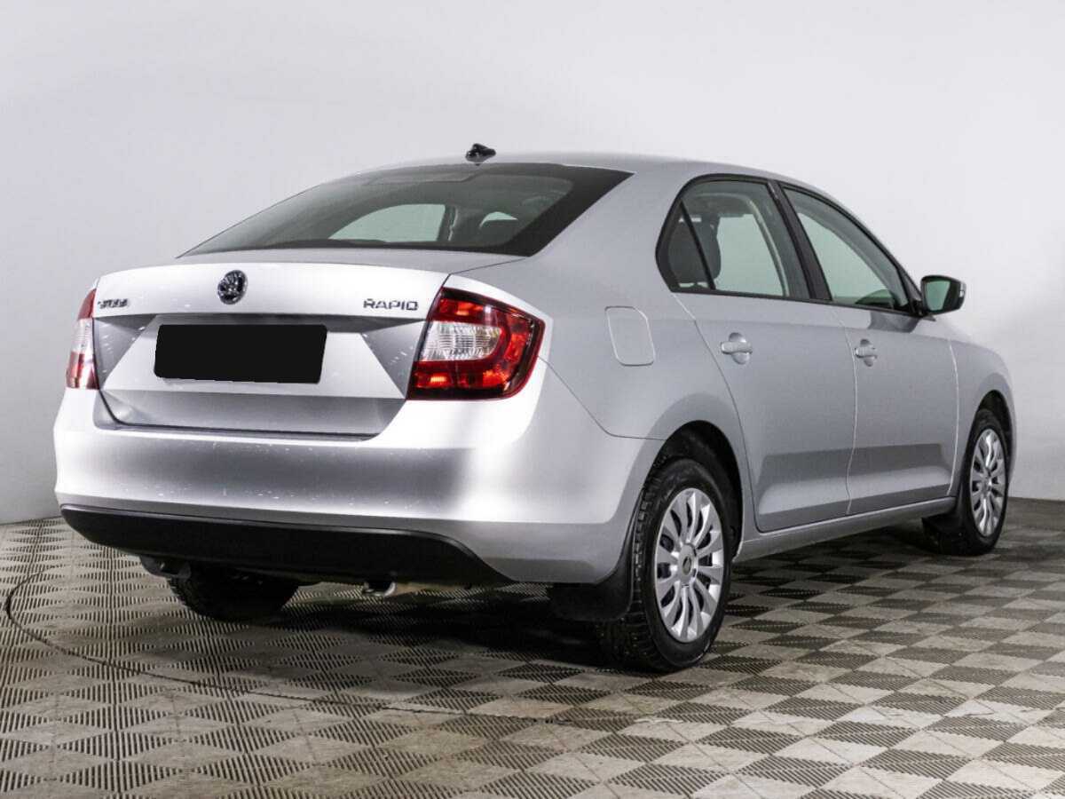Купить Skoda Rapid с пробегом. Фото: #4