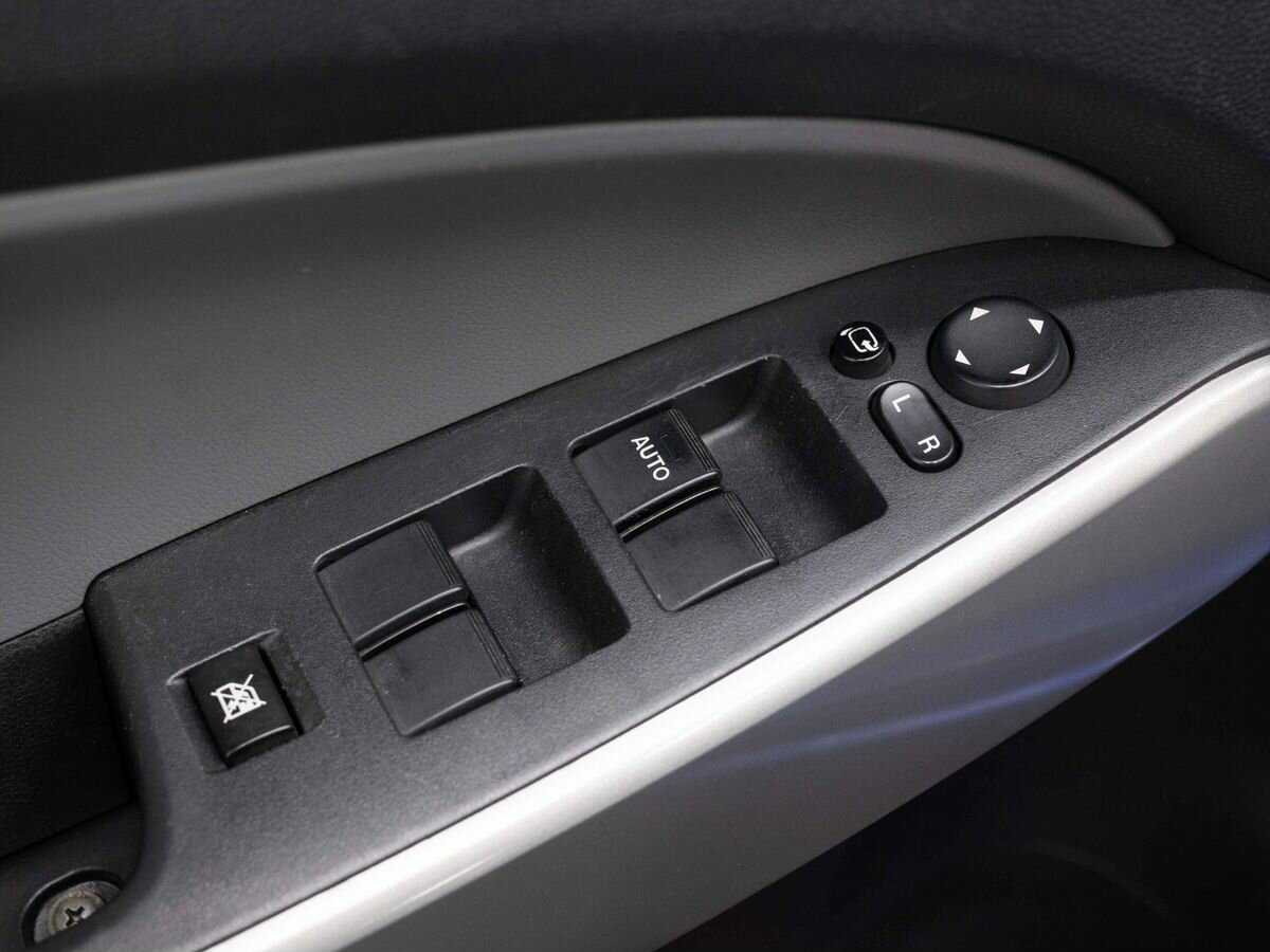 Купить Mazda 2 с пробегом. Фото: #18
