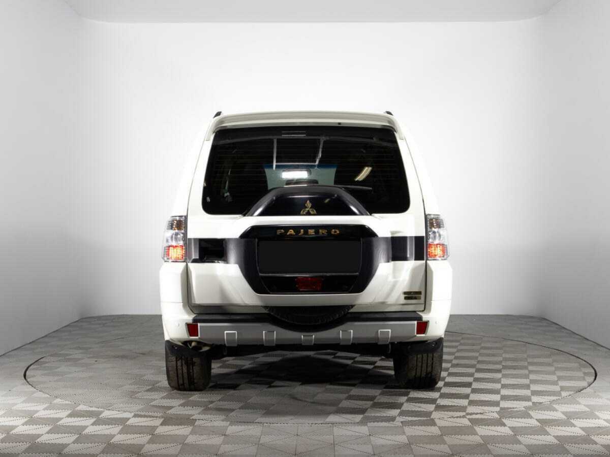 Купить Mitsubishi Pajero с пробегом. Фото: #5