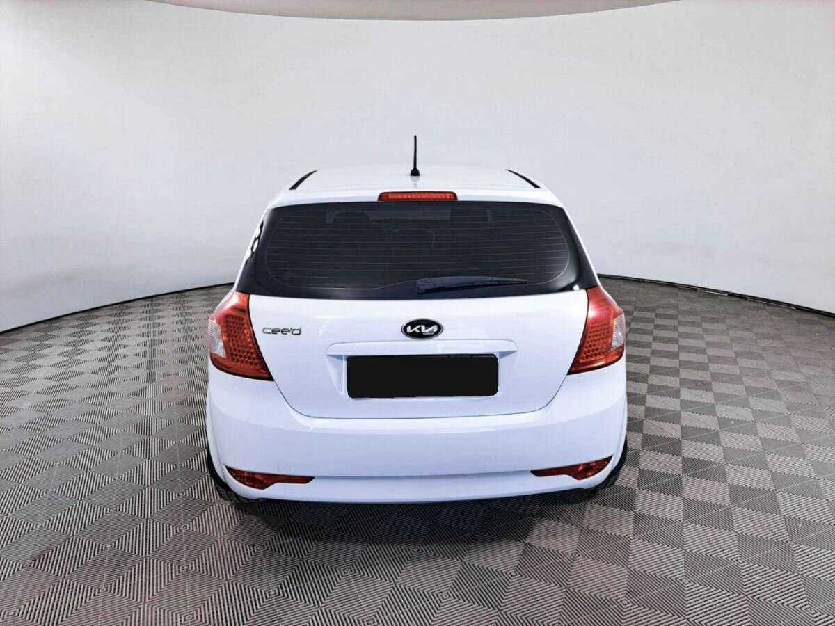Купить Kia Ceed с пробегом. Фото: #5