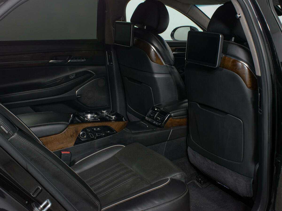 Купить Genesis G90 с пробегом. Фото: #14