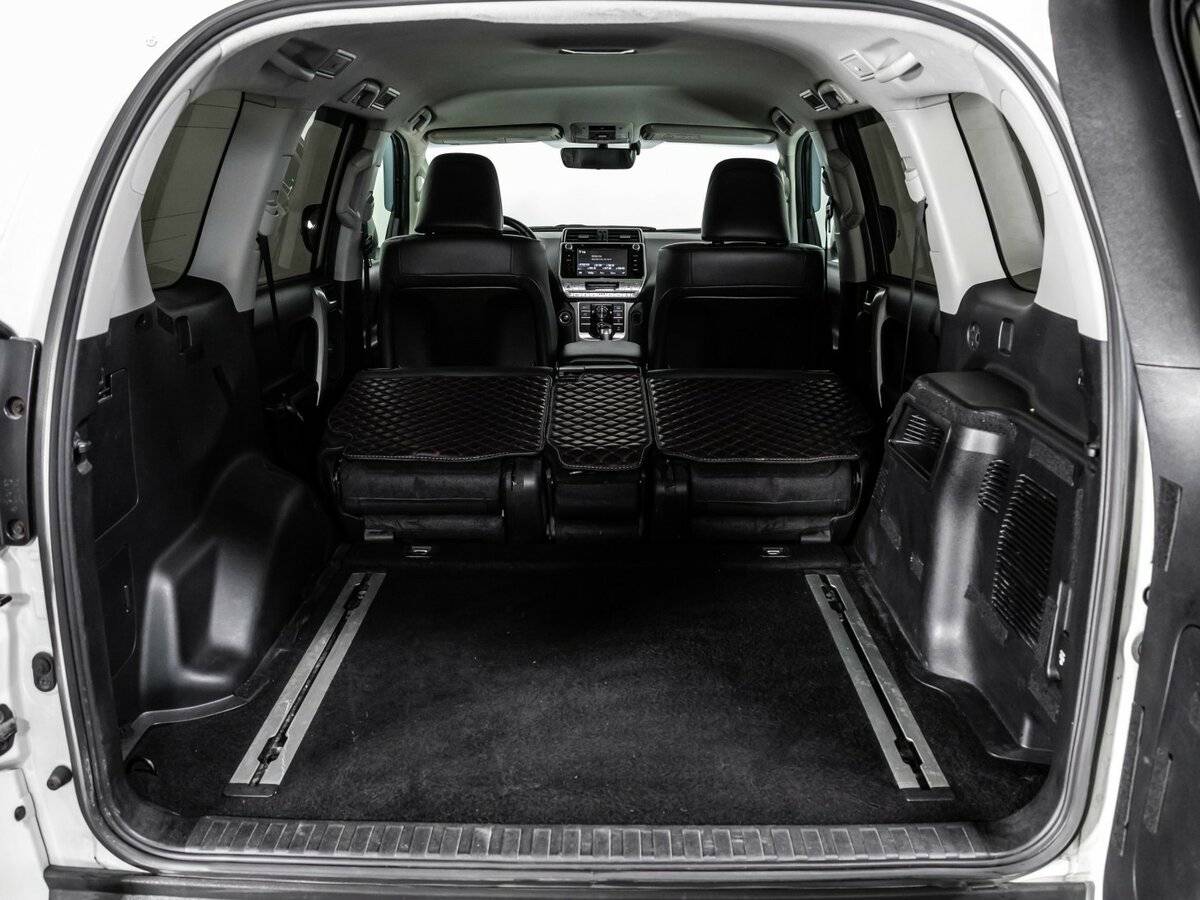 Купить Toyota Land Cruiser Prado с пробегом. Фото: #28