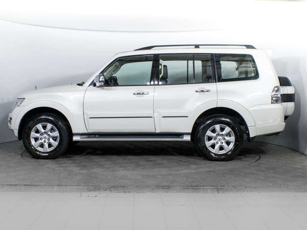 Купить Mitsubishi Pajero с пробегом. Фото: #7