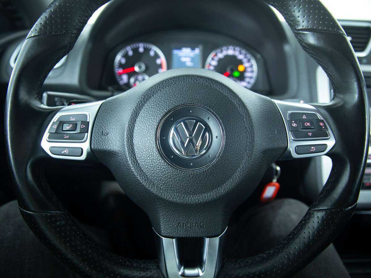 Купить Volkswagen Scirocco с пробегом. Фото: #10
